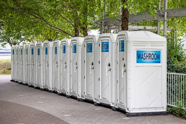 Best Porta potty rental near me  in Willowick, OH